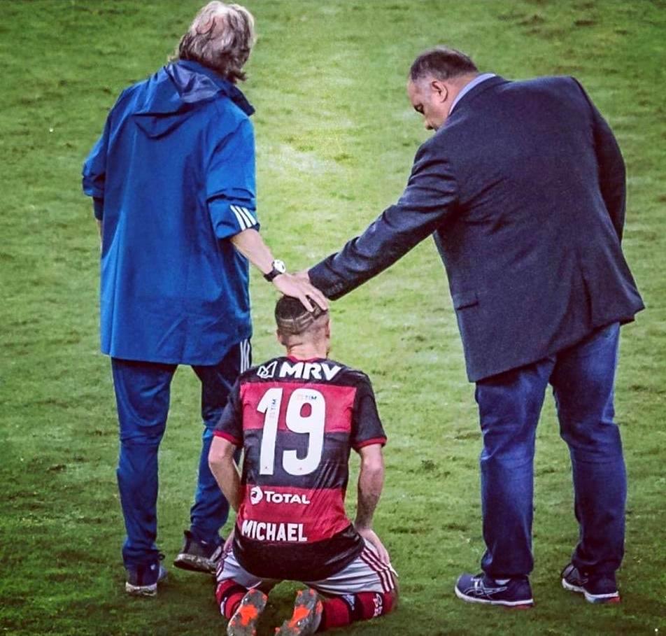 Jorge Jesus rasga elogios a Michael em despedida do Al Hilal, atacante pode se transferir para o Flamengo